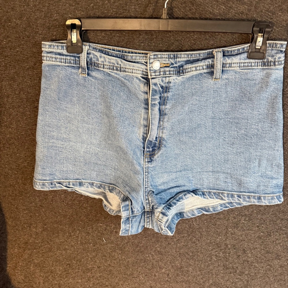Universal Thread Womens Sailor Shorts Light Wash‎ Denim High Rise Blue Size 12